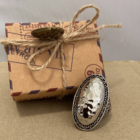 Silver Ring - Picture 9 of 9